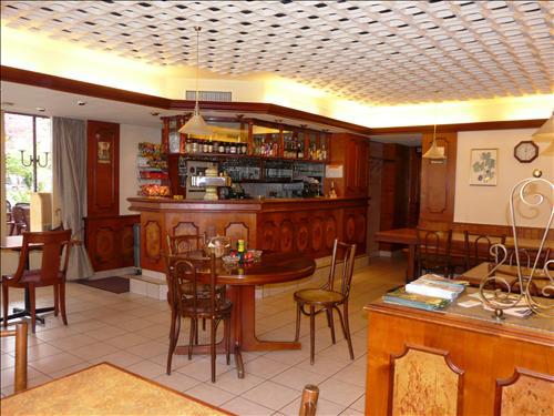La Dent-Du-Midi Hotel & Restaurant Saint-Maurice Restaurante foto